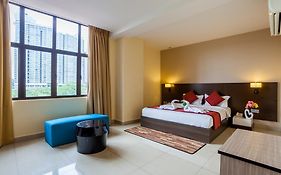 Dolphin Hotel, Chow Kit  3*